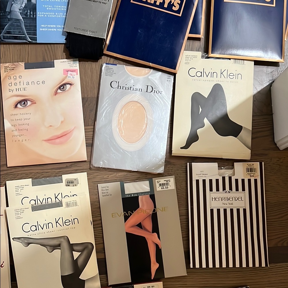 Extensive panty hose Collection in Black, White, and Beige and other colors - Picture 5 of 10